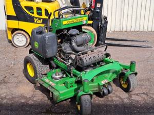 2014 John Deere® 652R MOD QT Gas 56"-Deck Mulch on Demand Riding Lawn Mower