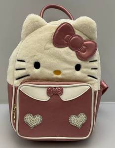 lot 7 image: Vintage Hello Kitty Miniature Backpack