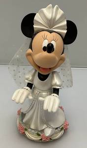 lot 9 image: Disney World Minnie Mouse Bobble Haed Bride 9 Tall