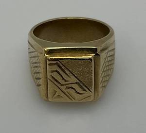lot 15 image: Vintages Mens Ring Marked 14K (Failed Test) Size 11.5
