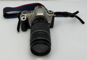 lot 149 image: Vintage Canon Rebel 2000 EOS With Lens