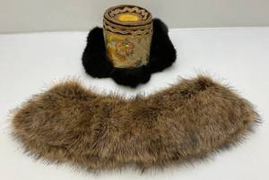 lot 170 image: Gorgeous Tibetan Lama Hat And Fur Collar