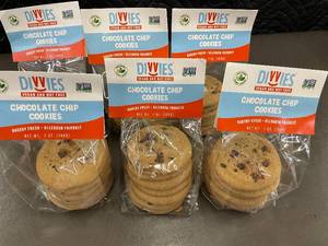 lot 13 image: Set of 6 Packs of Divvies Vegan and Nut Free Chocolate Chip Cookies