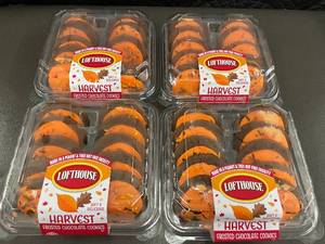 lot 31 image: 4 Packs of Lofthouse Harvest Frosted Chocolate Cookies
