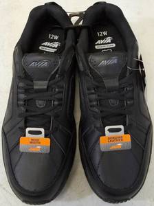 lot 46 image: Avia Mens Tennis Shoes - Genuine Leather - Black (View Photos) NEW