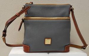 ** NEW ****  Dooney & Bourke 1975 Hand Bag (View Photos)