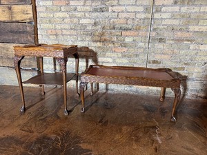 lot 3 image: Matching Vintage Leather-Top Coffee and End Table