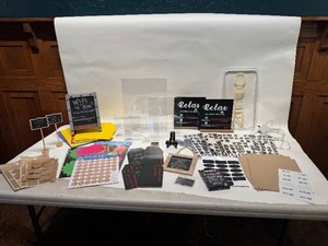 lot 18 image: Signs and Labels
