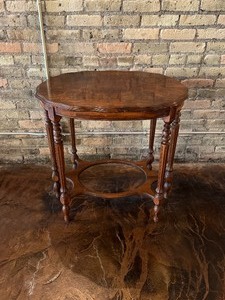 lot 19 image: VintageAntique Table