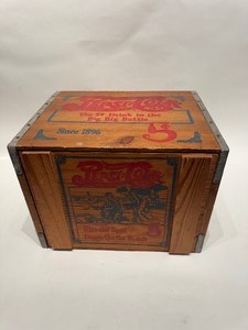 lot 37 image: Vintage Pepsi-Cola Box