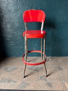 lot 39 image: Antique Costco StoolChair
