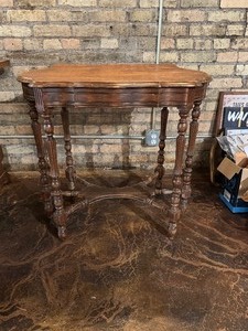 lot 43 image: Antique Side Table