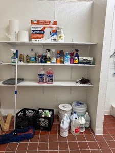 lot 97 image: Cleaning Supplies