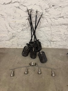 lot 103 image: Light Fixtures