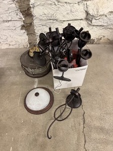 lot 105 image: Lot of Misc. Light Fixtures