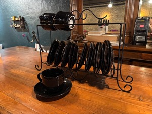 lot 82 image: Plates, Mugs, and Rack