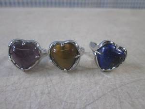 lot 17 image: (CNTR) 3 Polished Heart Shaped Gens...