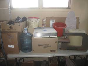 lot 27 image: (RMT) Lot of Misc This and That - E...