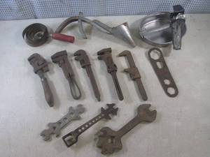 lot 131 image: (BS) Assorted Vintage Hand Tools...