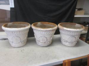 lot 138 image: (CS) 3 Large Planters 12 34 H x 1...