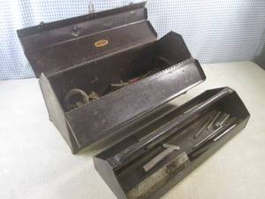 lot 149 image: (EW5) Vintage Metal Dunlap 19 Tool...