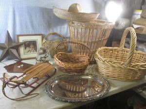 lot 157 image: (F-2) Assortment of Decor Items...