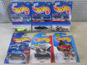 lot 164 image: (BSB) Assorted Hot Wheels In Packag...