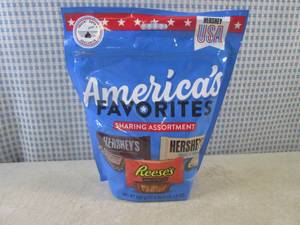 lot 190 image: (B-2) Sharing Assortment Bag of Hes...