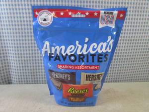 lot 191 image: (B-2) Sharing Assortment Bag of Hes...