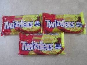 lot 284 image: (B-1) 3 Packs of Twizzlers Sweet & ...