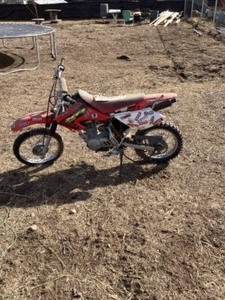 2002 Honda XR80R Dirt Bike -  kicks over