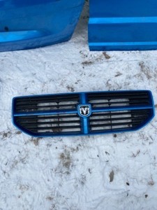 lot 50 image: 2008 Dodge Caliber Grill