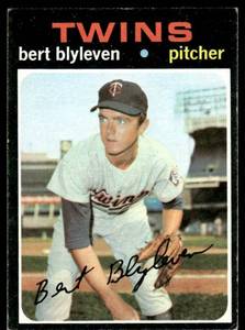 lot 77B image: Bert Blyleven RC 1971 Topps #26 Minnesota Twins Baseball Card