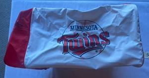 lot 39D image: Minnesota Twins Stadium Giveaway Duffle Bag