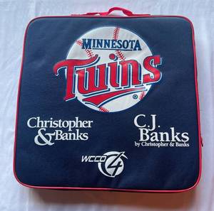 lot 40D image: Minnesota Twins Seat Cushion