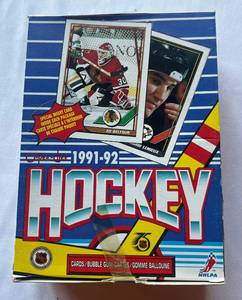 lot 46D image: 1991-1992 O-Pee-Chee Hockey 36 Pack Boxk