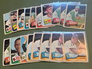 lot 174 image: 1965 Topps Baseball 20-Card High Number Vintage Lot