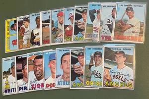 lot 178 image: 1967 Topps 18-Card Vintage Baseball Lot