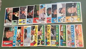 lot 184 image: 1960 Topps 20-Card Vintage Baseball Lot