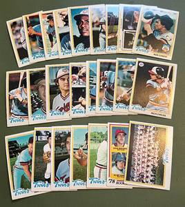 lot 194 image: Minnesota Twins 1978 Topps Team Set, 24 Cards Vintage Baseball