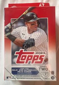 lot 201 image: 2023 Topps Baseball Series 2 Hanger Card Box