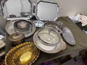 lot 31 image: Vintage Ornate Serving Tray Set