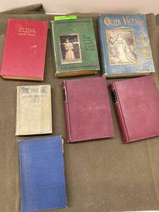 lot 48 image: Vintage Hardcover Book Collection