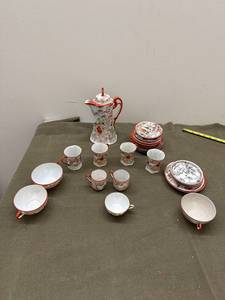 lot 50 image: Vintage Porcelain Tea Set