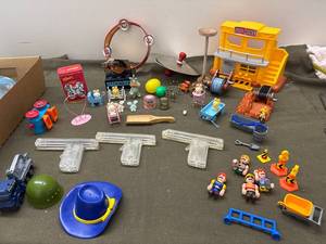 lot 63 image: Mixed Vintage Toy Collection Lot