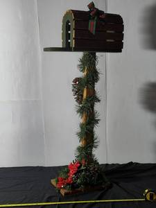 lot 159 image: Festive Decorative Mailbox Stand