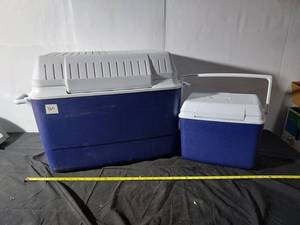 lot 160 image: Igloo Cooler Set - Large & Small