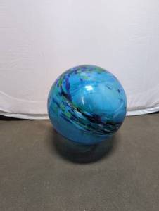 lot 335 image: Blue Swirled Glass Gazing Ball
