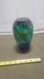 lot 339 image: Hand-Blown Glass Art Vase Signed