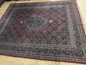 lot 7X image: Persian Style Geometric Area Rug 225